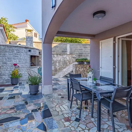 Appartamento Cozy In With Kitchen