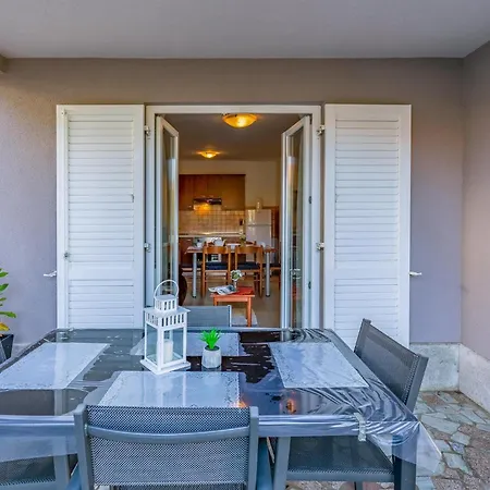 Cozy In With Wifi Apartamento Medulin
